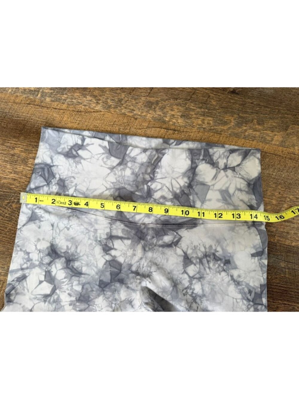 Lululemon Leggings Size 8 Gray White Marble - Picture 9 of 9